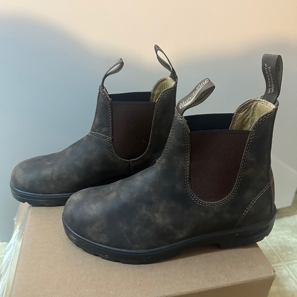 Blundstone Brown Leather Chelsea Boots